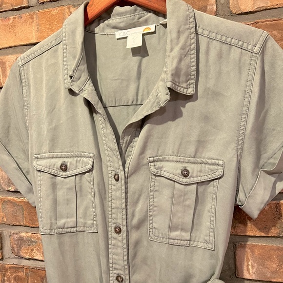 C & C CALIFORNIA WOMEN’S SHIFT DRESS, LIGHT ARMY GREEN, WAIST TIE, SIZE LARGE - Picture 4 of 11